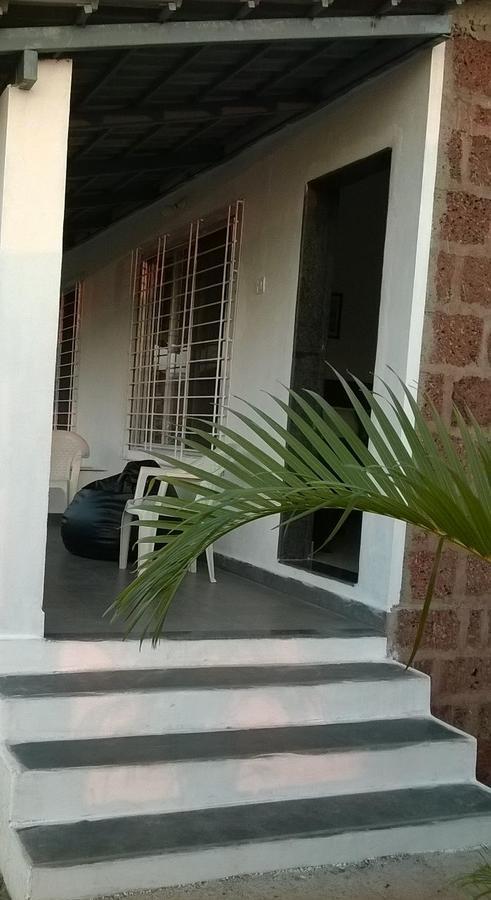 Palm Springs Lake Resort Jaitapur Ngoại thất bức ảnh